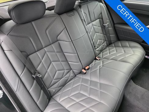 Used 2024 BMW 760i xDrive w/ Executive Package AWD/4WD image 25