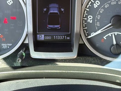 Used 2008 Cadillac XLR image 26