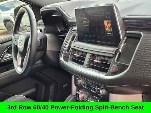 Used 2024 GMC Yukon SLT w/ SLT Luxury Package RWD image 25