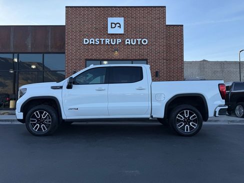 Used 2022 GMC Sierra 1500 AT4 w/ AT4 Premium Package image 5