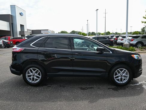 Certified 2024 Ford Edge SEL w/ Convenience Package AWD/4WD image 3