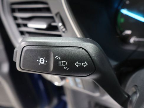 Used 2022 Ford Escape SE w/ Cold Weather Package image 39