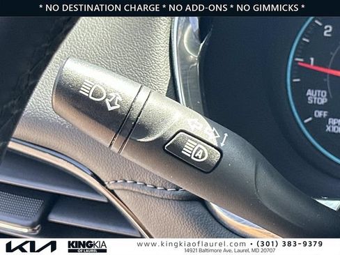 Used 2023 Chevrolet Traverse LT AWD/4WD image 11
