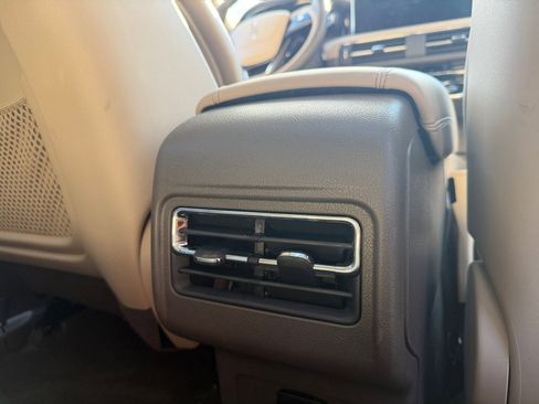 Used 2024 Lincoln Corsair Grand Touring image 26