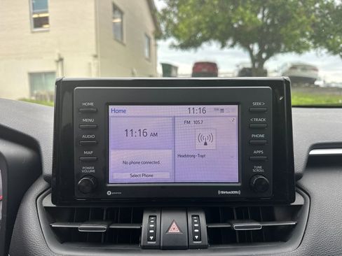 Used 2021 Toyota RAV4 XLE Premium AWD/4WD image 17