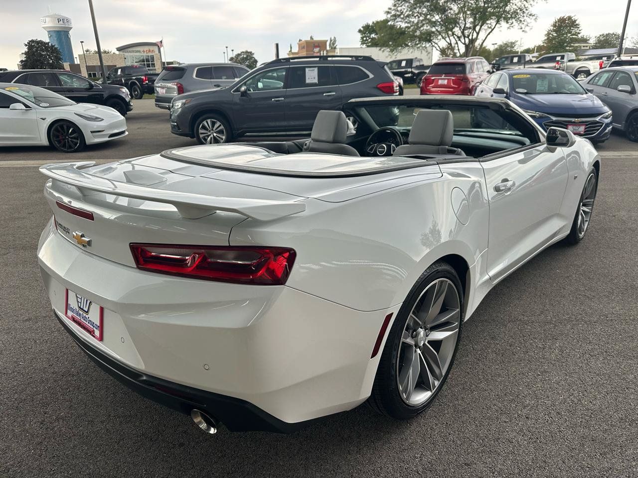 Used 2018 Chevrolet Camaro LT RWD image 7