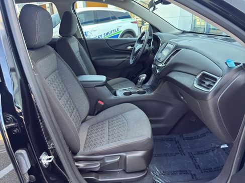 Used 2024 Chevrolet Equinox LT FWD image 40