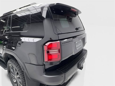 Used 2024 Toyota Land Cruiser image 10