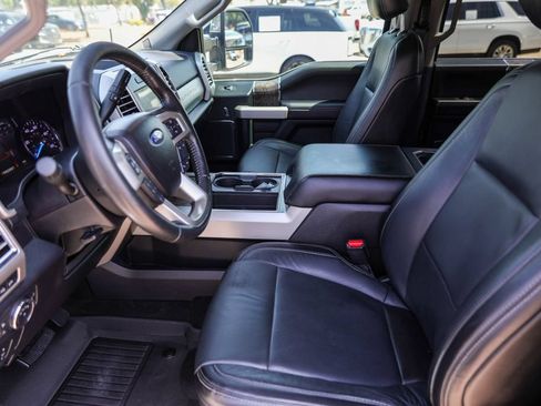 Used 2017 Ford F250 Lariat w/ Chrome Package AWD/4WD image 12