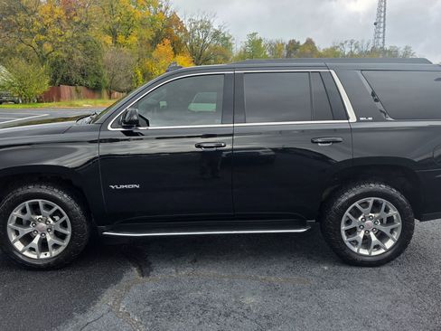 Used 2019 GMC Yukon SLE w/ SLE Value Package image 3