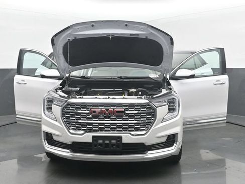 Used 2023 GMC Terrain Denali w/ Denali Premium Package AWD/4WD image 55