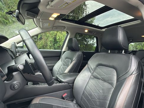 Certified 2023 Nissan Pathfinder Platinum image 13