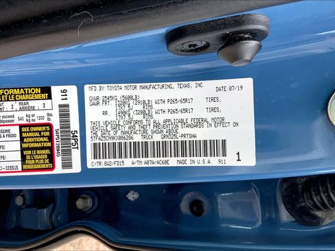 Used 2019 Toyota Tacoma TRD Sport w/ Technology Package RWD image 34