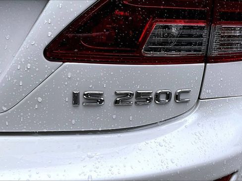 Used 2014 Lexus IS 250C w/ Luxury Package RWD image 21