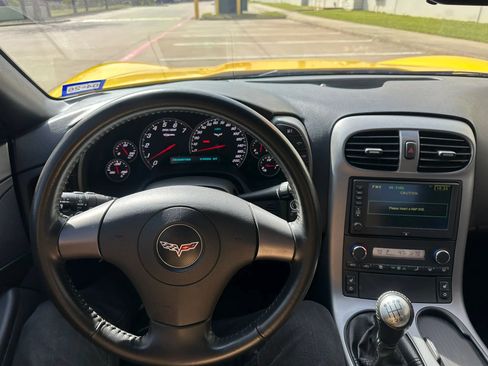 Used 2006 Chevrolet Corvette Z06 w/ Preferred Equipment Group image 34