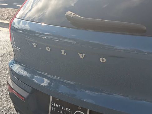Certified 2023 Volvo XC40 Recharge Ultimate AWD/4WD image 17