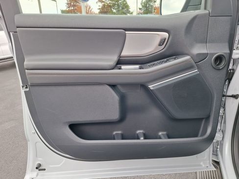 New 2025 Ford Expedition Max Active image 2