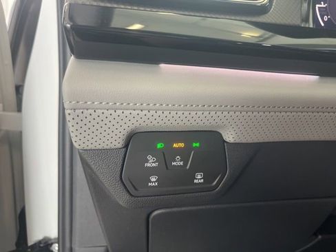 New 2026 Volkswagen Atlas Peak Edition image 8