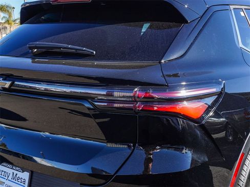 New 2026 Chevrolet Equinox EV LT image 7