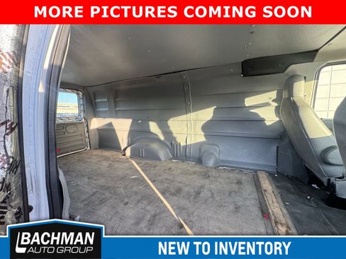 Used 2013 Ford E-250 and Econoline 250 Commercial image 8
