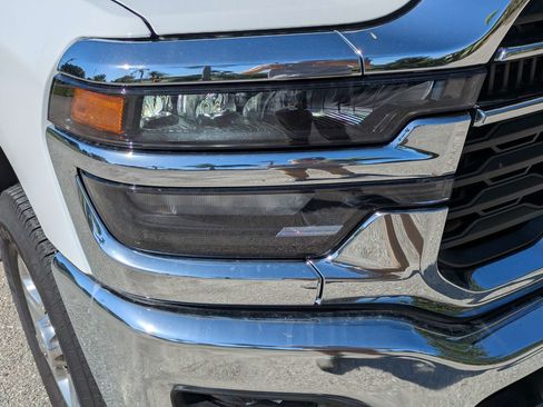 Used 2026 RAM 2500 Big Horn AWD/4WD image 10