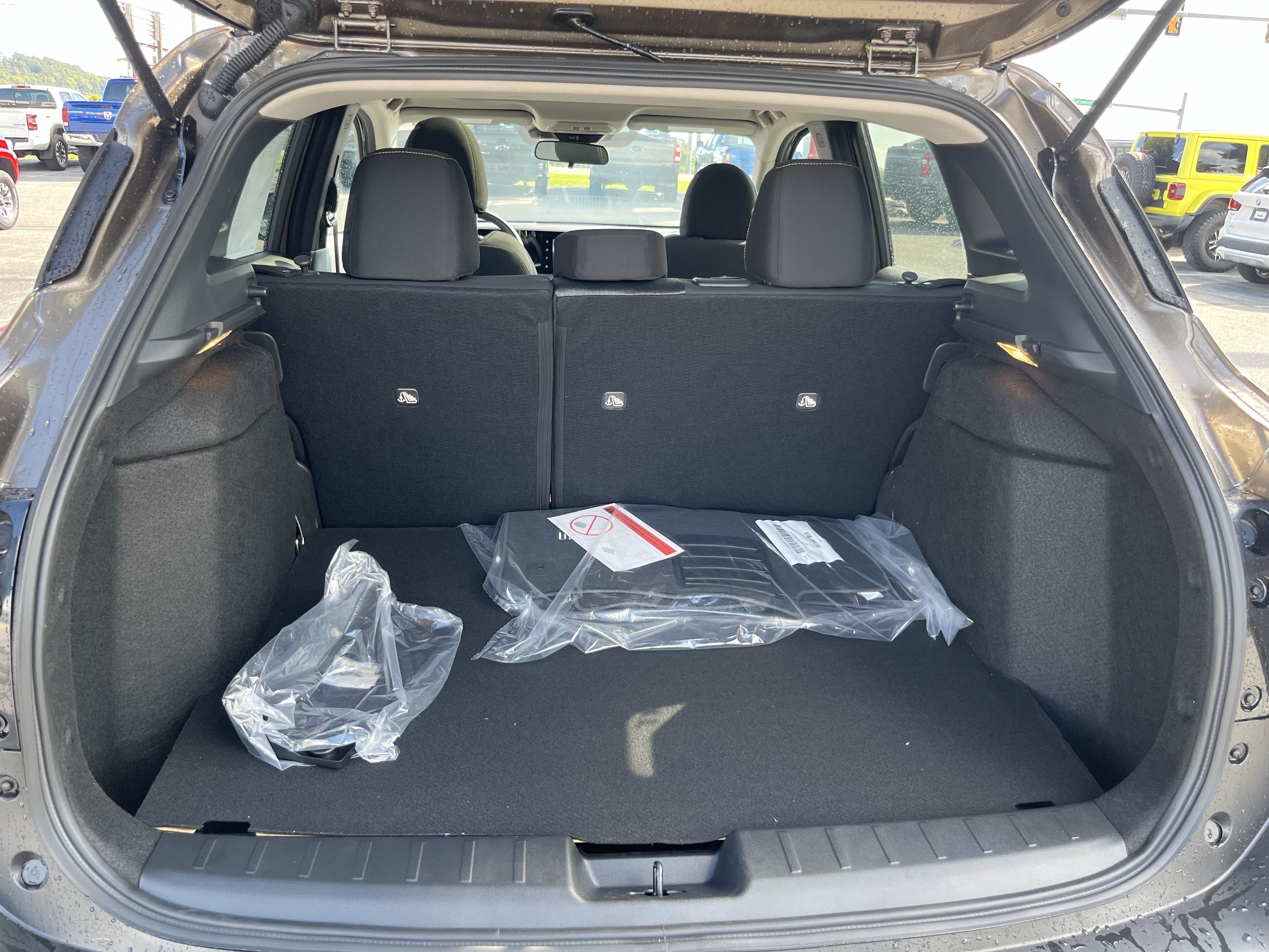 New 2026 Nissan Kicks SV w/ SV Premium Package AWD/4WD image 7