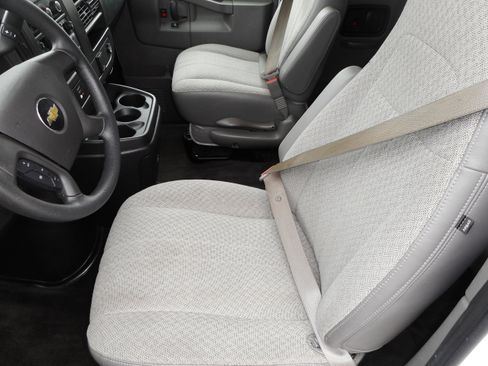 Used 2017 Chevrolet Express 3500 LT w/ LT Preferred Equipment Group image 14