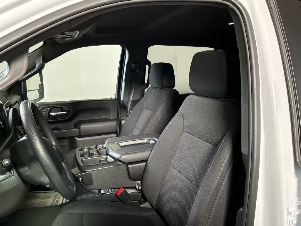 Used 2025 Chevrolet Silverado 3500 W/T AWD/4WD image 18