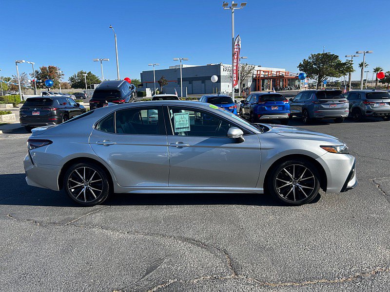 Used 2023 Toyota Camry SE FWD image 7
