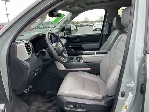 Used 2024 Toyota Tundra Limited image 12