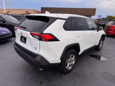 Used 2025 Toyota RAV4 XLE AWD/4WD image 5