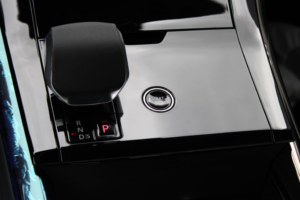 New 2027 Land Rover Range Rover Sport SE AWD/4WD image 12