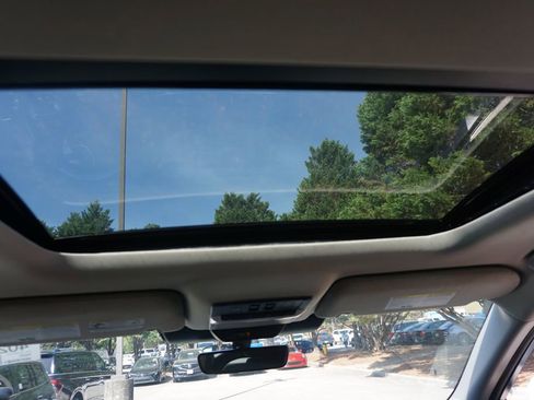 Used 2023 Nissan Pathfinder SL w/ SL Premium Package image 14