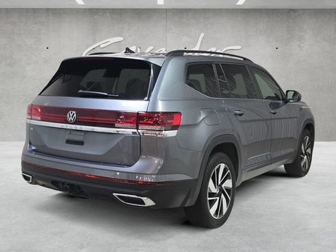 Used 2024 Volkswagen Atlas SE FWD image 16