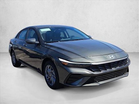 New 2026 Hyundai Elantra Blue image 7