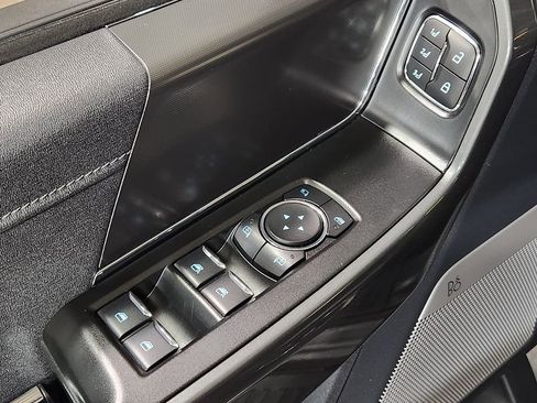 Used 2022 Ford F150 Lariat w/ Equipment Group 502A High image 43