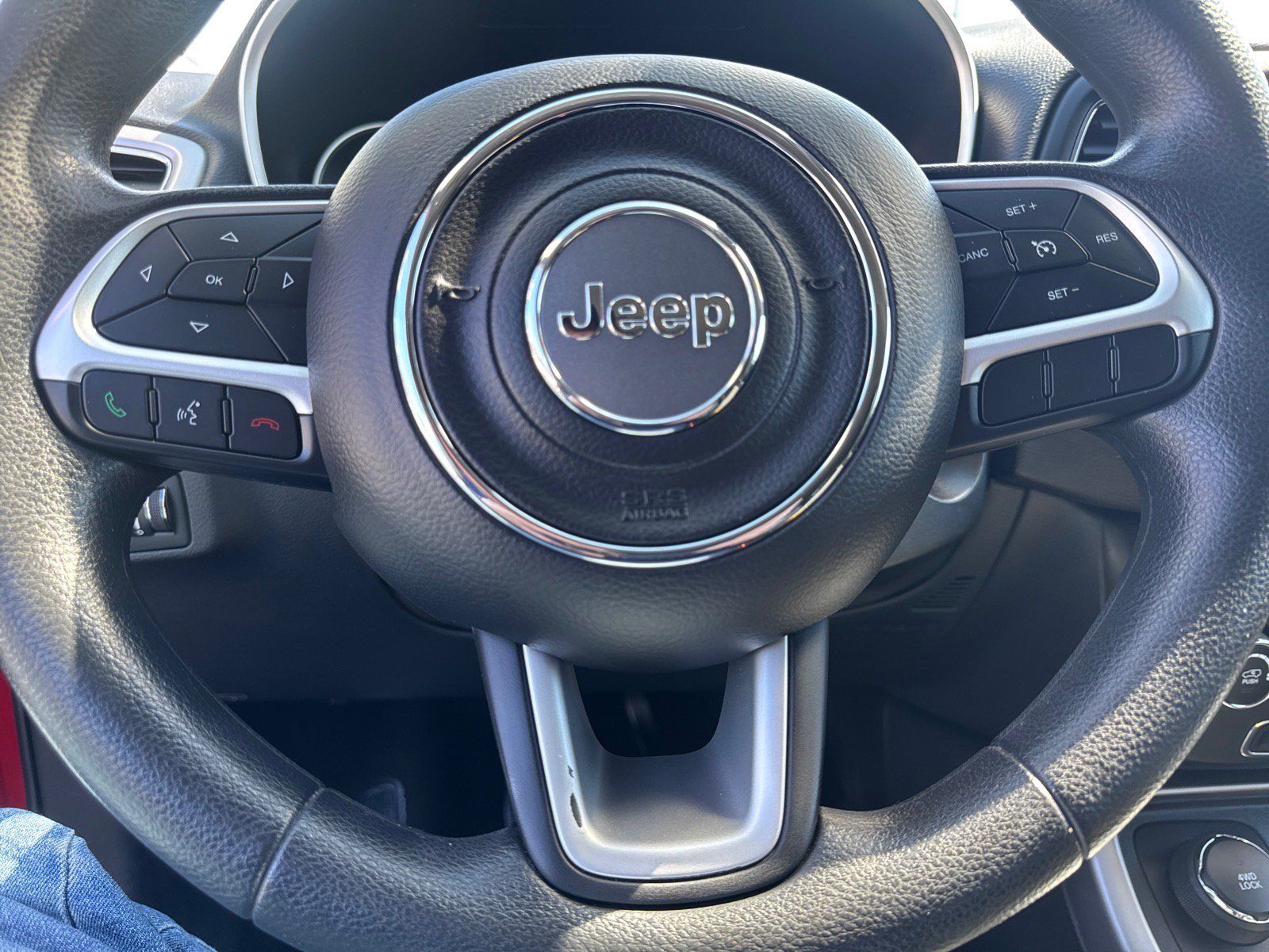 Used 2018 Jeep Compass Sport AWD/4WD image 10
