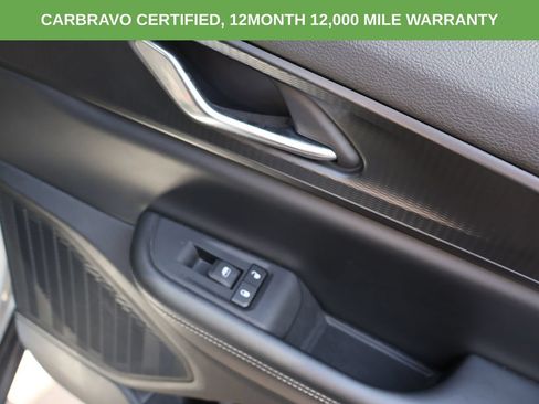 Used 2024 Jeep Grand Cherokee Altitude RWD image 13