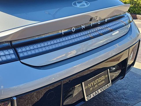 Used 2025 Hyundai Ioniq 6 SE RWD image 11