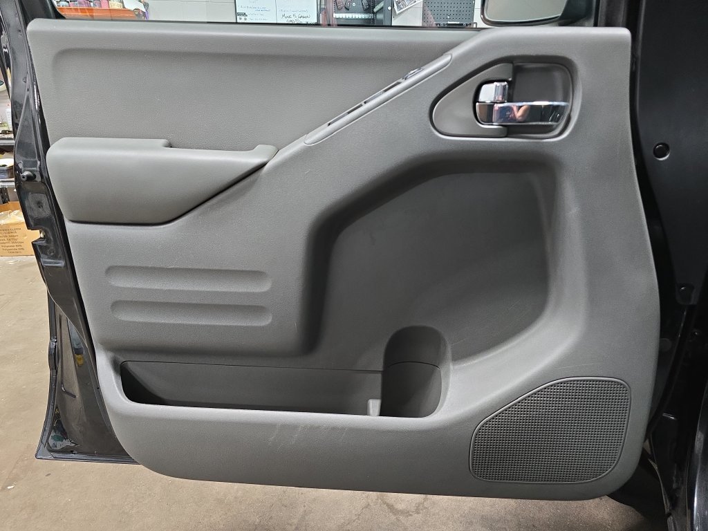 Used 2016 Nissan Frontier SV AWD/4WD image 27