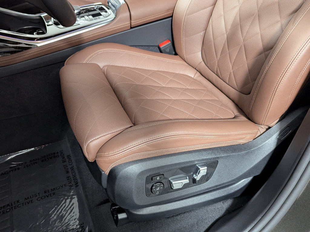 Certified 2025 BMW X7 xDrive40i AWD/4WD image 22