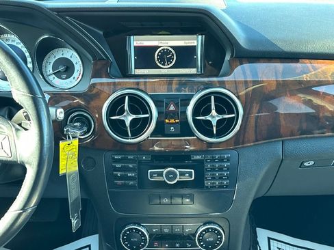 Used 2013 Mercedes-Benz GLK 350 4MATIC image 27