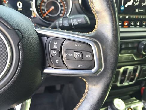 Used 2021 Jeep Wrangler Unlimited Sahara AWD/4WD image 16