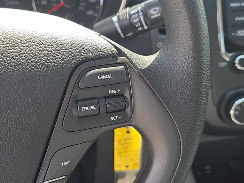 Used 2018 Kia Forte LX FWD image 31