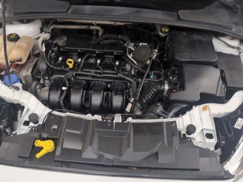 Used 2016 Ford Focus SE image 36