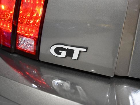 Used 2001 Ford Mustang GT RWD image 8