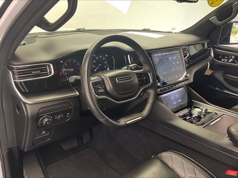 Used 2024 Jeep Grand Wagoneer Series III w/ Quick Order Packagew 28T AWD/4WD image 13