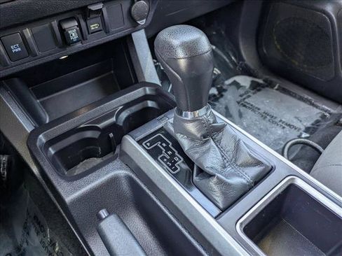 Used 2021 Toyota Tacoma SR5 RWD image 12