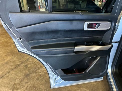Used 2023 Ford Explorer Limited w/ Equipment Group 301A image 26