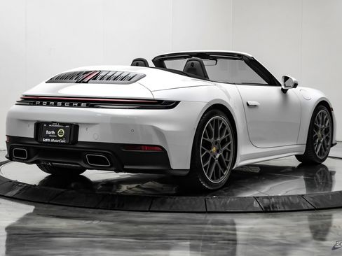 Used 2025 Porsche 911 Carrera RWD image 19